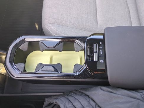 Used 2025 Volvo EX30 Ultra image 24