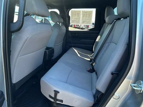 Used 2024 Toyota Tacoma SR5 AWD/4WD image 15