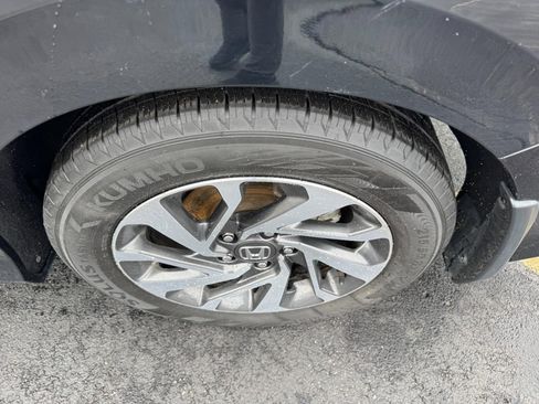 Certified 2017 Honda Civic EX image 7