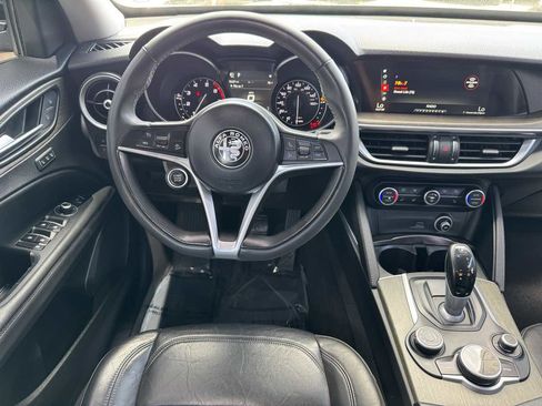 Used 2018 Alfa Romeo Stelvio Ti AWD/4WD image 25