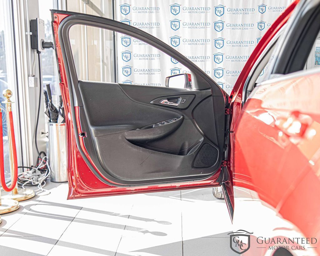 Used 2021 Chevrolet Malibu RS FWD image 30