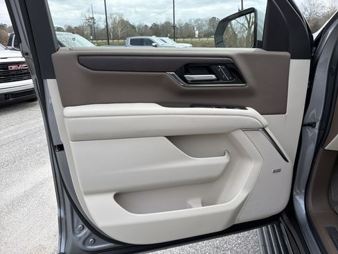 New 2026 GMC Yukon XL Denali image 12