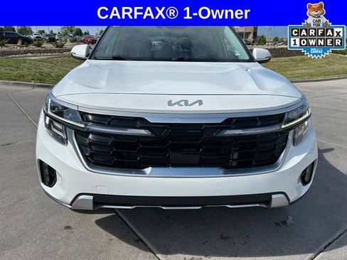 Used 2024 Kia Seltos SX w/ SX Sunroof Package AWD/4WD image 2