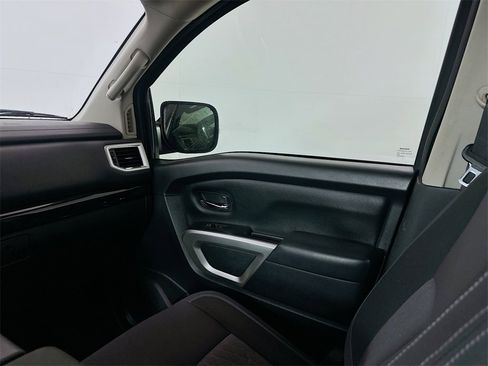 Used 2020 Nissan Titan SV w/ Accessory Utility Package image 21