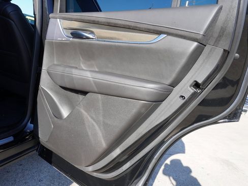 Used 2020 Cadillac XT6 Premium Luxury w/ Platinum Package image 22