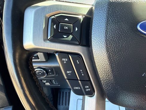 Used 2018 Ford F150 Platinum w/ Equipment Group 701A Luxury image 12