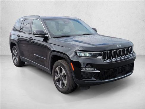 Used 2024 Jeep Grand Cherokee Limited 4xe image 3