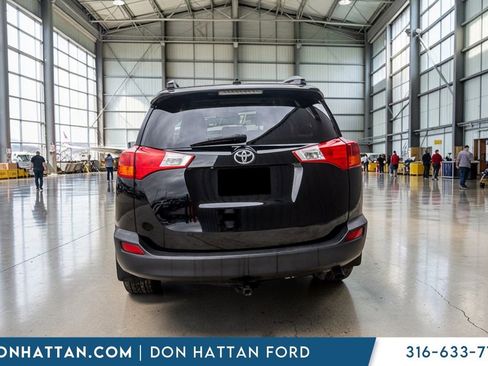Used 2015 Toyota RAV4 Limited image 27