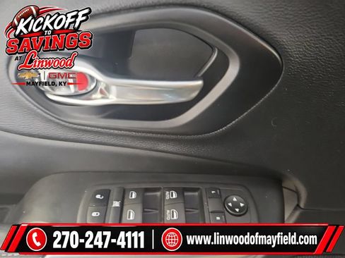 Used 2022 Jeep Cherokee Latitude AWD/4WD image 14
