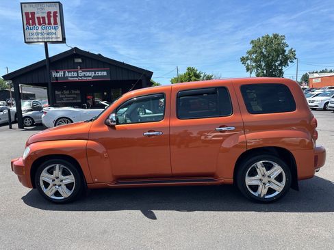 Used 2006 Chevrolet HHR LT w/ Preferred Equipment Group FWD image 2