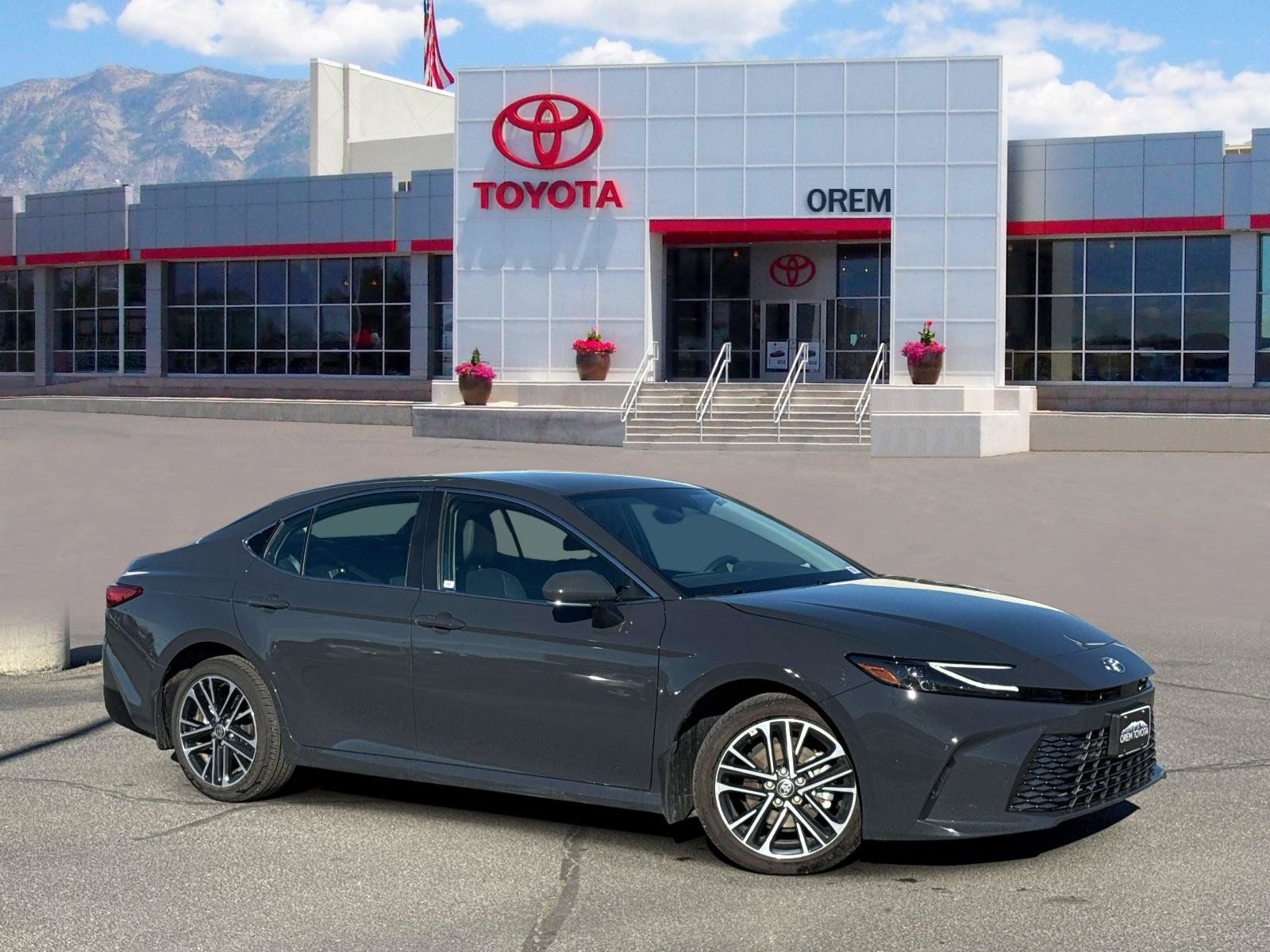 Used 2026 Toyota Camry XLE AWD/4WD image 1