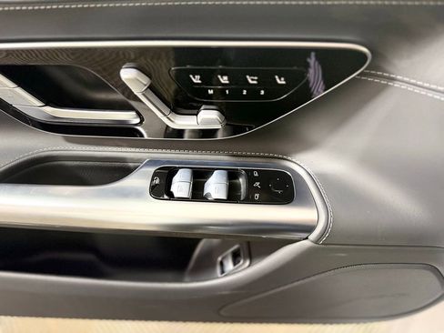 Used 2023 Mercedes-Benz SL 55 AMG 4MATIC w/ Driver Assistance Package image 16