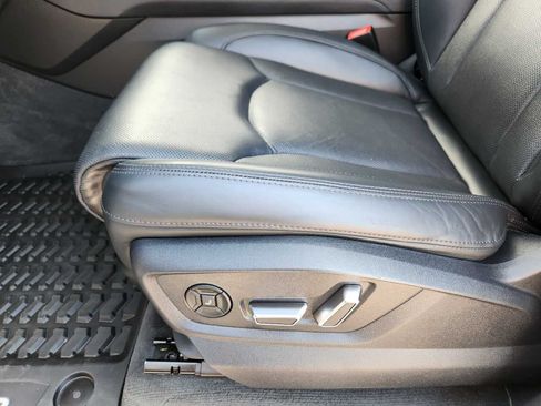 Used 2022 Audi Q8 Prestige AWD/4WD image 8