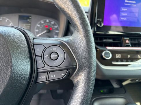 Used 2025 Toyota Corolla LE w/ LE Premium Package image 28