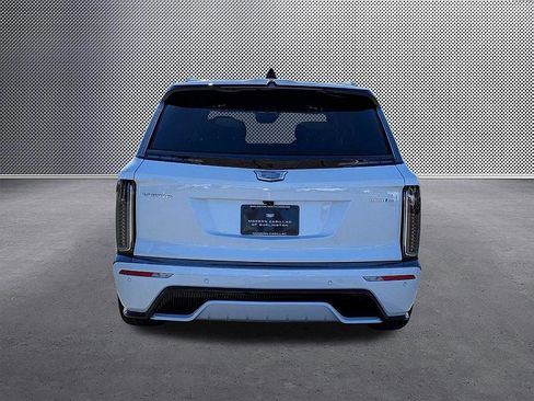 New 2026 Cadillac Vistiq Platinum image 4