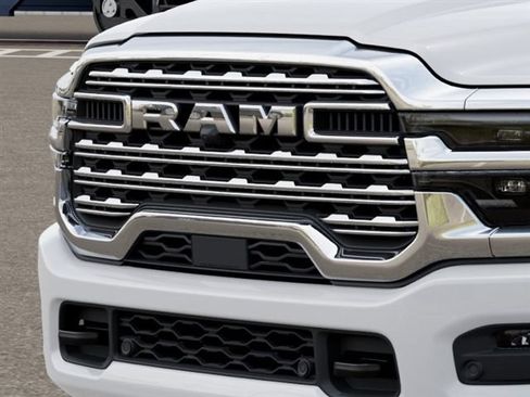 Used 2026 RAM 3500 Longhorn AWD/4WD image 7