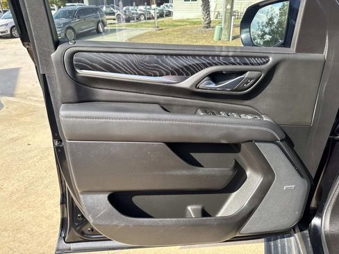 Used 2024 GMC Yukon XL Denali w/ Denali Reserve Package image 23