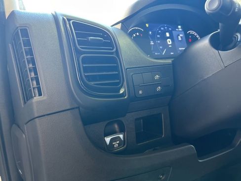 New 2026 RAM ProMaster 2500 w/ Premium Convenience Group image 34