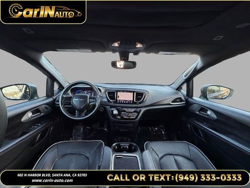 Used 2019 Chrysler Pacifica Limited w/ S Appearance Package image 15