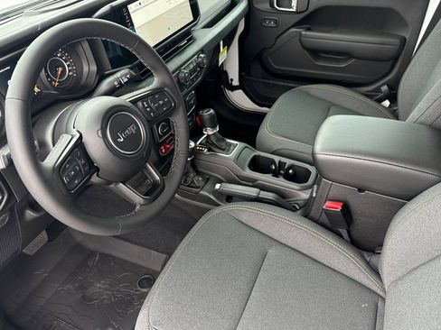 New 2026 Jeep Gladiator Sport AWD/4WD image 6