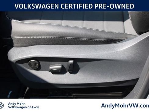 Used 2024 Volkswagen Taos SE AWD/4WD image 17
