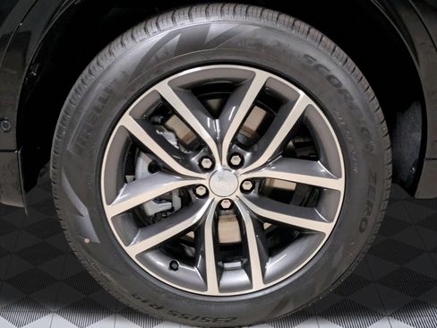 New 2026 Land Rover Discovery Sport Landmark AWD/4WD image 9