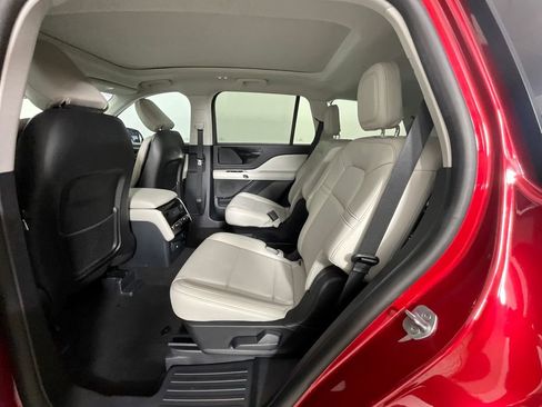 Used 2025 Lincoln Aviator 2WD image 25