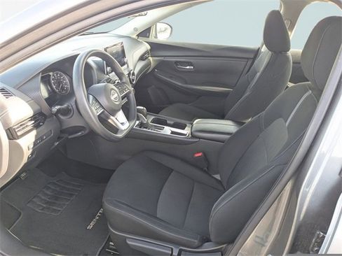 Used 2024 Nissan Sentra SV image 2