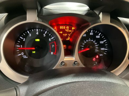Used 2014 Nissan Juke SV w/ Navigation Package AWD/4WD image 26