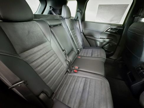 New 2026 Mitsubishi Outlander SE FWD image 27