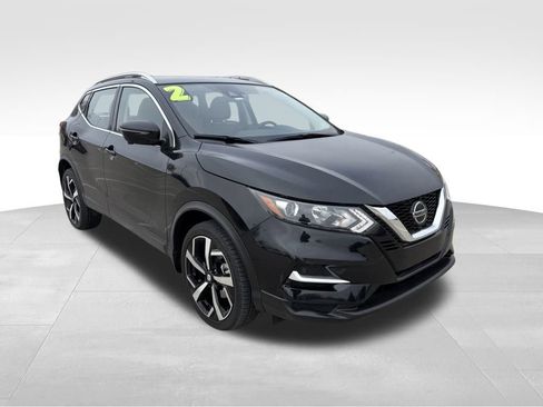 Used 2022 Nissan Rogue Sport SL image 2