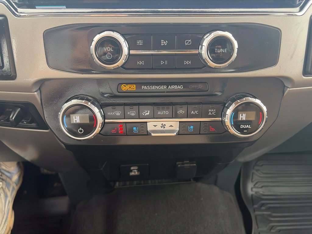Used 2022 Ford F250 Lariat w/ Lariat Value Package AWD/4WD image 22
