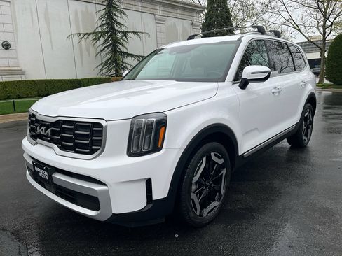 Used 2025 Kia Telluride S AWD/4WD image 3
