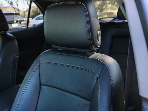 Used 2018 Chevrolet Equinox Premier FWD image 25