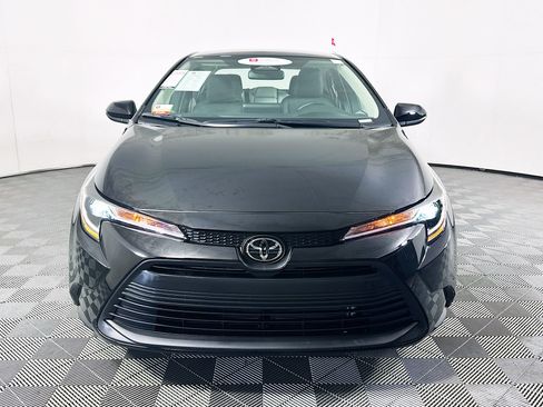 Used 2025 Toyota Corolla LE image 8
