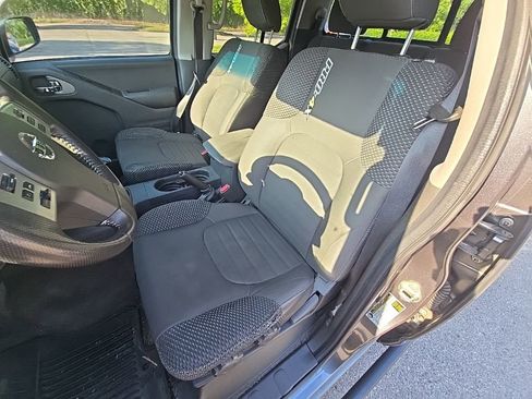 Used 2016 Nissan Frontier PRO-4X AWD/4WD image 17