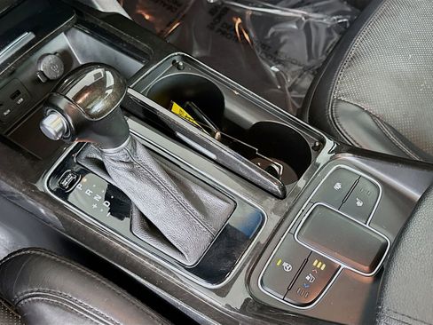 Used 2014 Kia Cadenza Premium w/ Luxury Package image 18