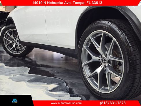 Used 2020 Mercedes-Benz GLC 300 4MATIC image 5