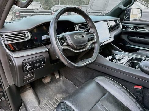 Used 2023 Jeep Grand Wagoneer Series II Obsidian AWD/4WD image 8