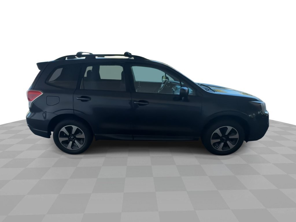 Used 2017 Subaru Forester 2.5i Premium w/ All-Weather Package AWD/4WD image 9