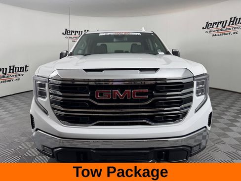 Used 2024 GMC Sierra 1500 SLT AWD/4WD image 4