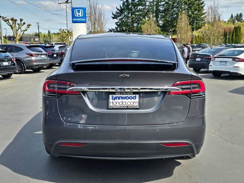 Used 2020 Tesla Model X Long Range image 17