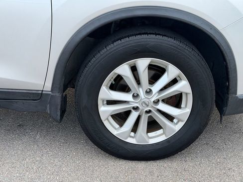 Used 2014 Nissan Rogue SV FWD image 9