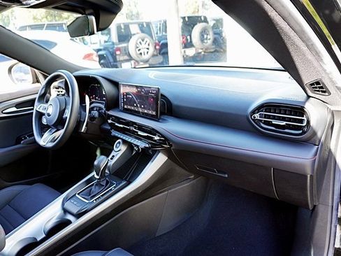 Certified 2024 Dodge Hornet R/T w/ Tech Pack w/o Parking image 10