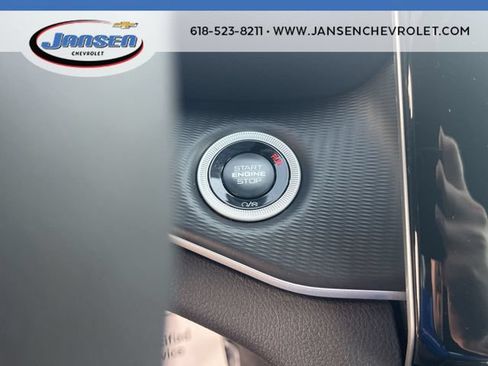 Used 2025 Jeep Grand Cherokee Laredo AWD/4WD image 16