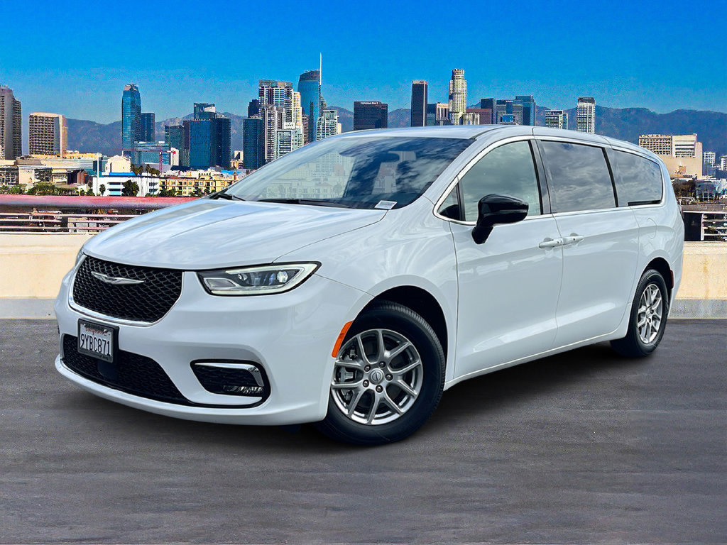 Used 2026 Chrysler Pacifica Select FWD image 2