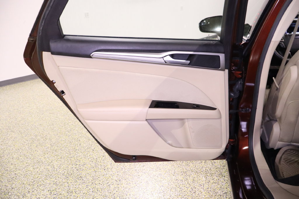 Used 2016 Ford Fusion SE FWD image 34