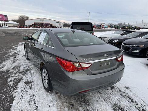 Used 2013 Hyundai Sonata GLS image 2