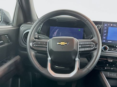 Used 2024 Chevrolet Colorado LT w/ LT Convenience Package image 17