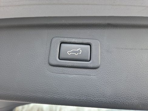 Used 2019 Subaru Outback 2.5i Limited w/ Popular Package #2 image 17